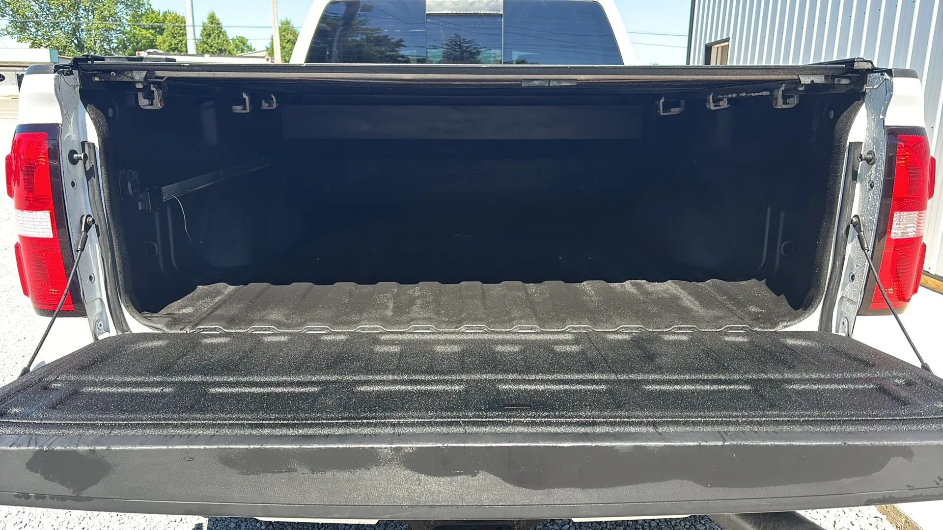 Used 2018 GMC Sierra 3500 Denali w/ Duramax Plus Package AWD/4WD image 7