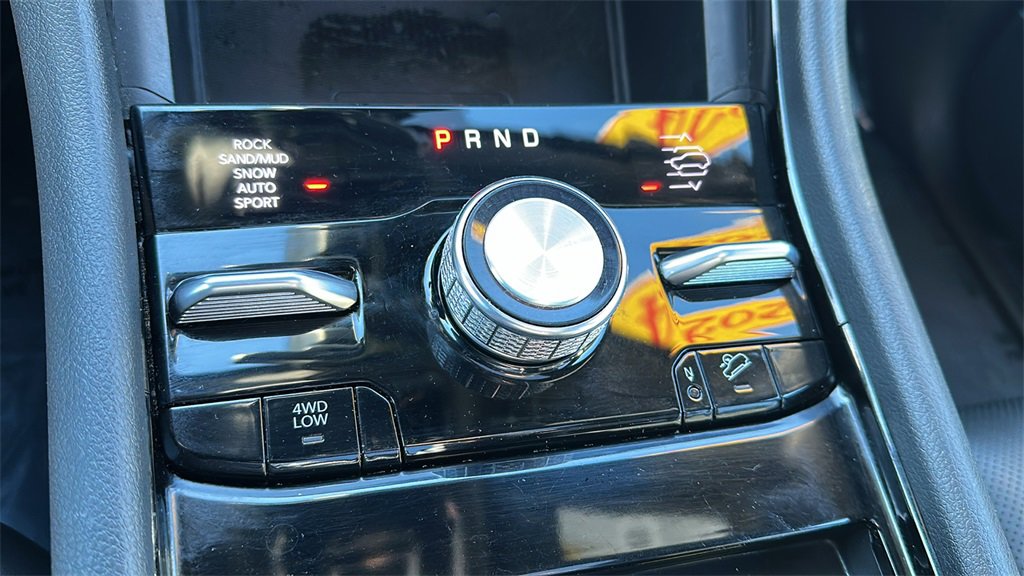 Used 2024 Jeep Grand Cherokee Overland w/ Adv Protech Group III image 24