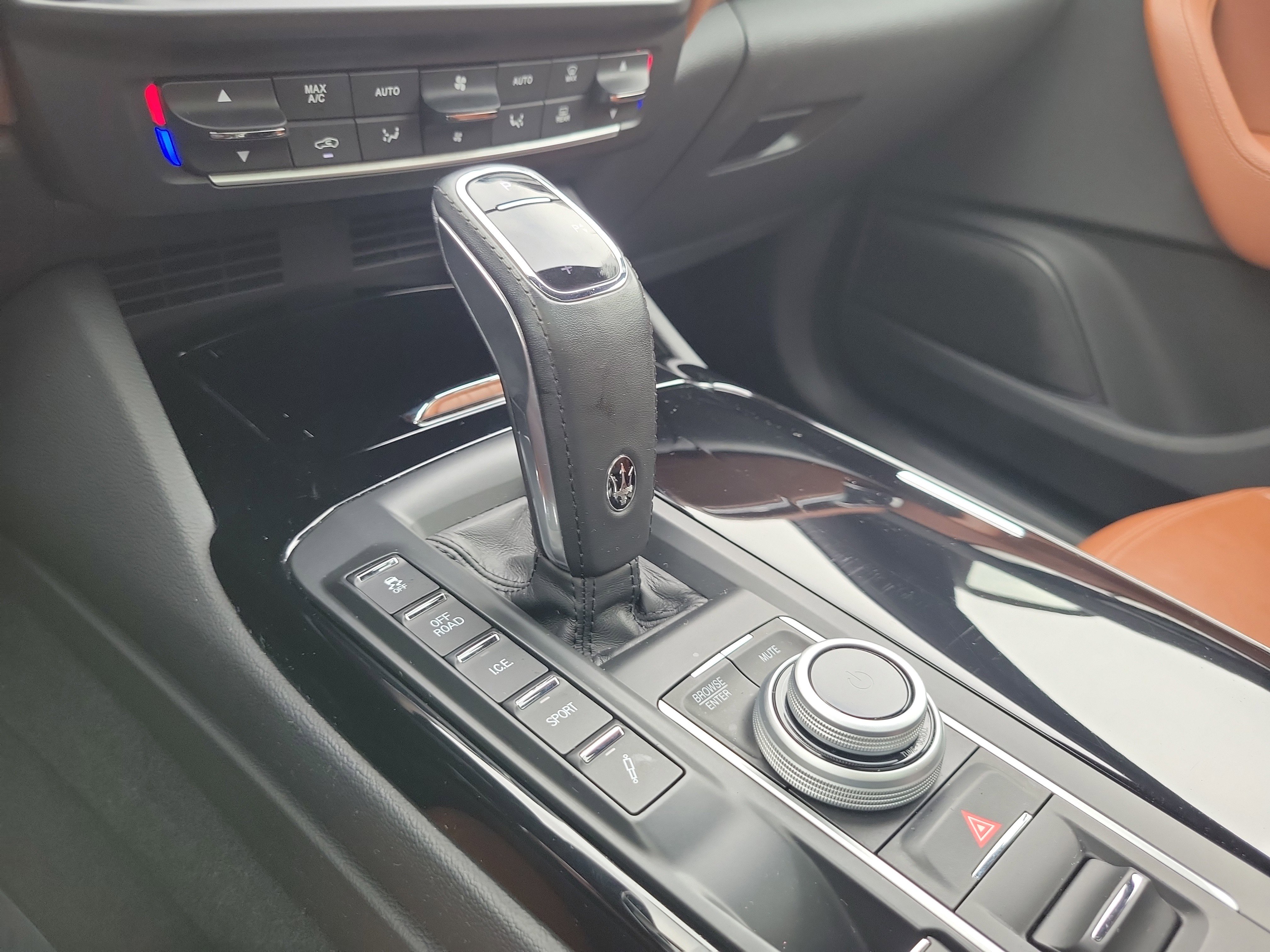 Used 2022 Maserati Levante GT image 28