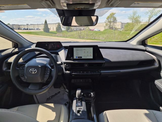 Used 2024 Toyota Prius XLE AWD/4WD image 40