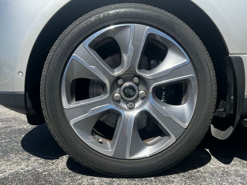 Used 2019 Land Rover Range Rover HSE image 9
