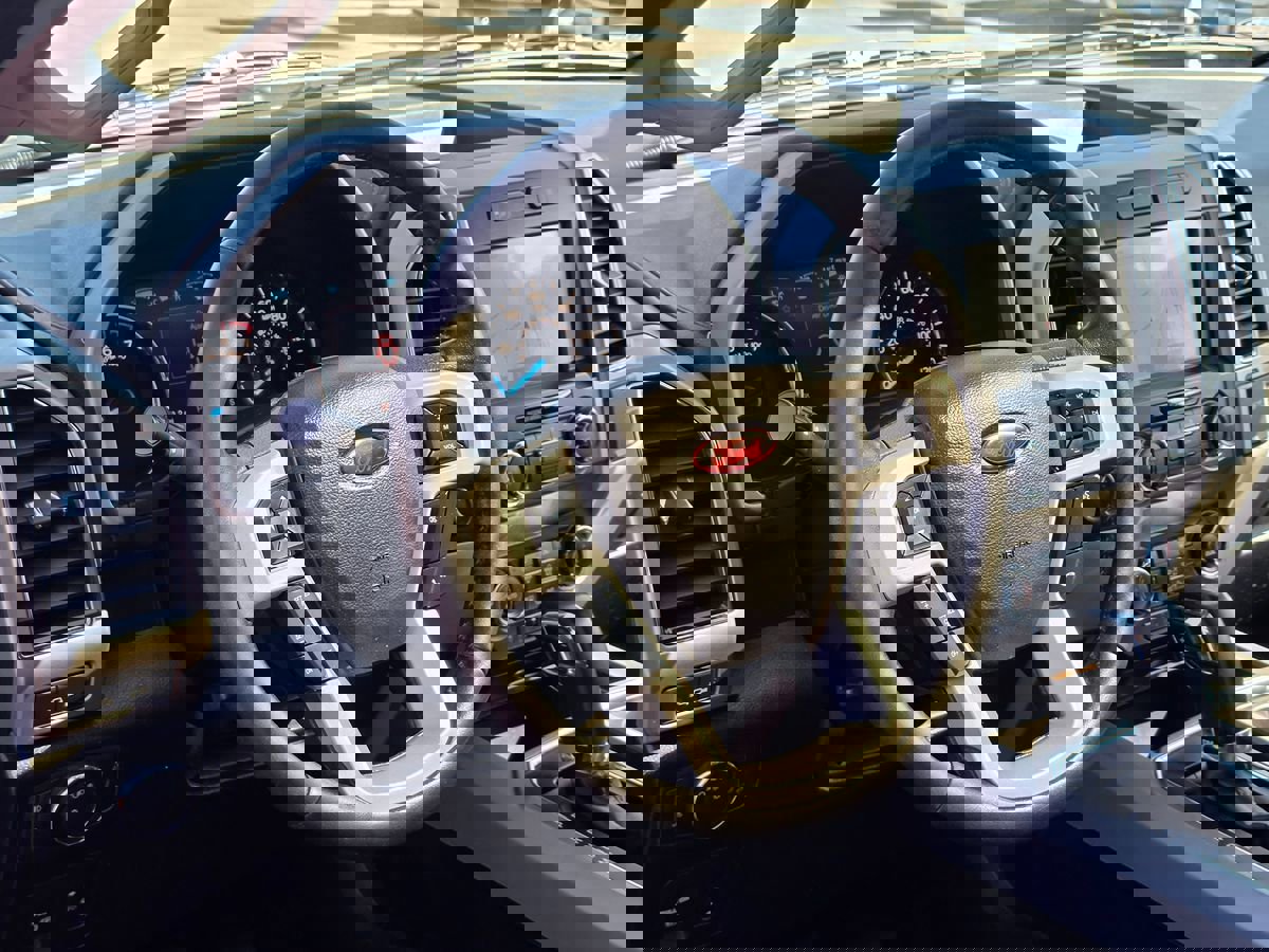 Used 2019 Ford F150 Lariat image 22