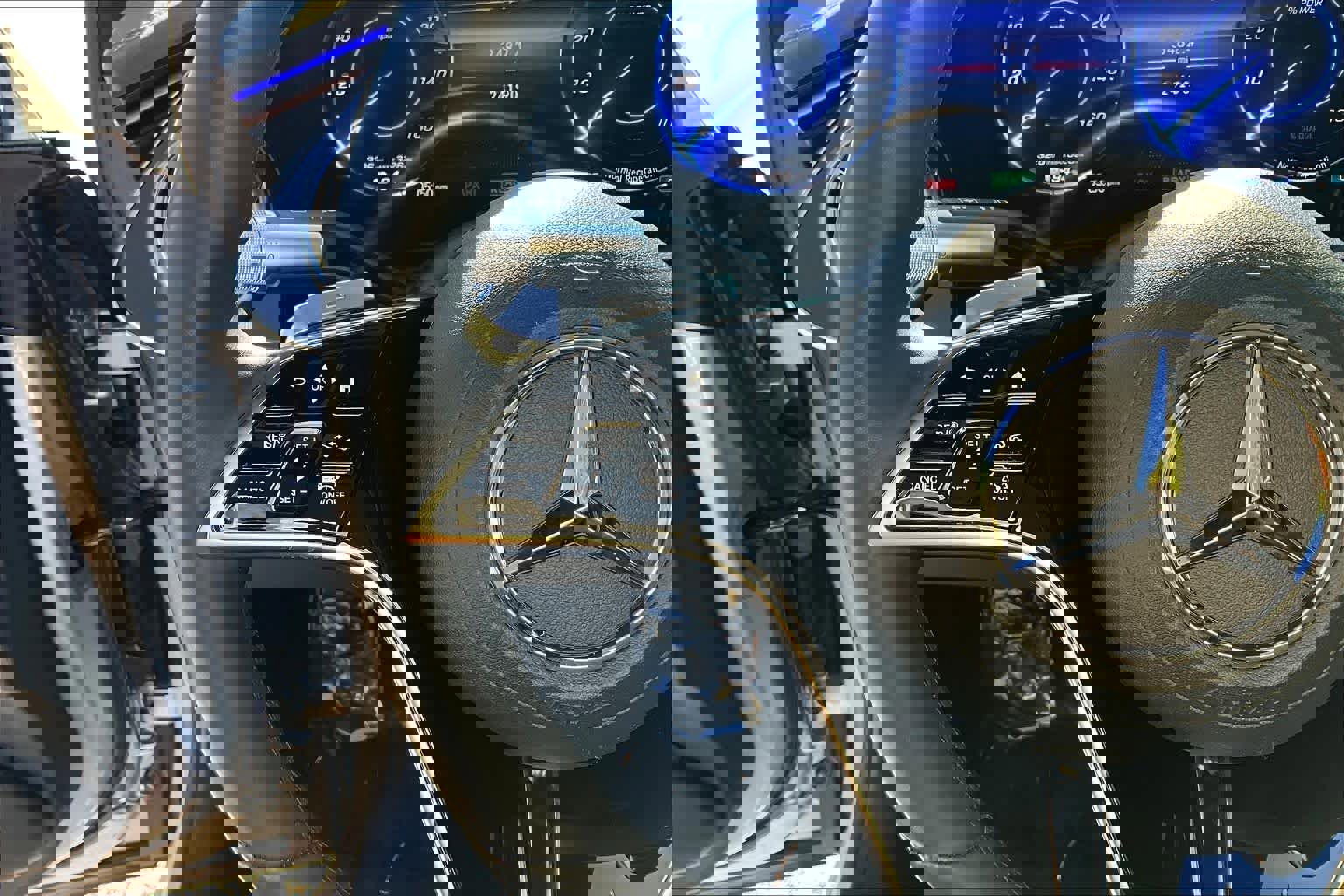 Used 2023 Mercedes-Benz EQS 580 4MATIC Sedan image 23