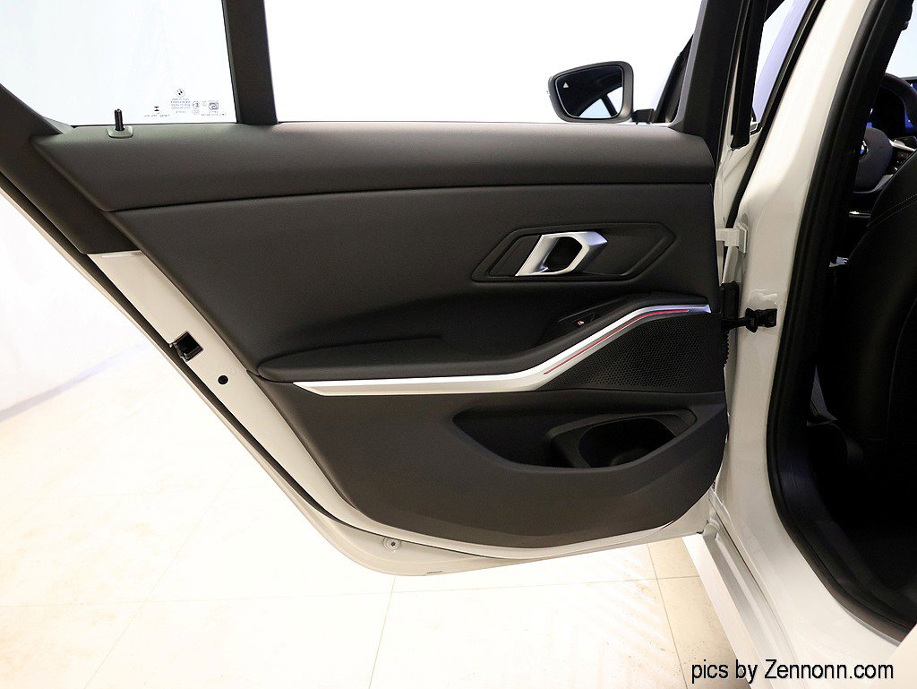 Certified 2025 BMW 330i xDrive Sedan image 28