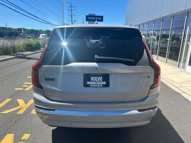 Certified 2025 Volvo XC90 B5 Plus AWD/4WD image 4