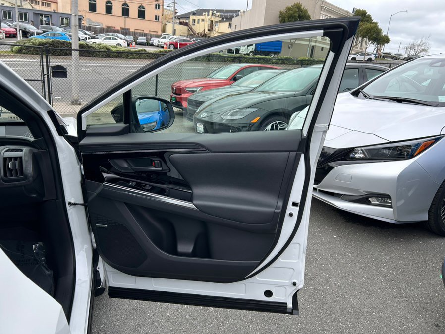 Used 2023 Subaru Solterra AWD image 43