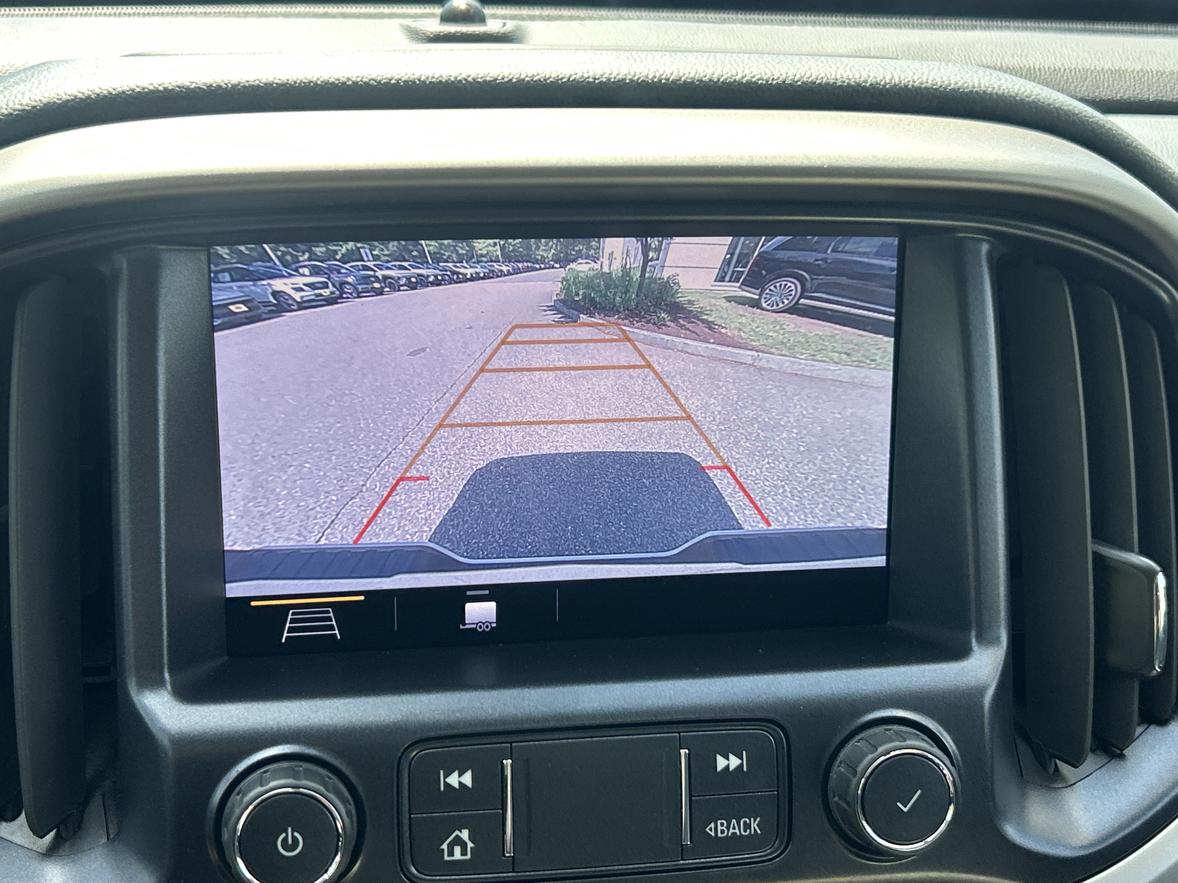 Used 2020 Chevrolet Colorado Z71 AWD/4WD image 26