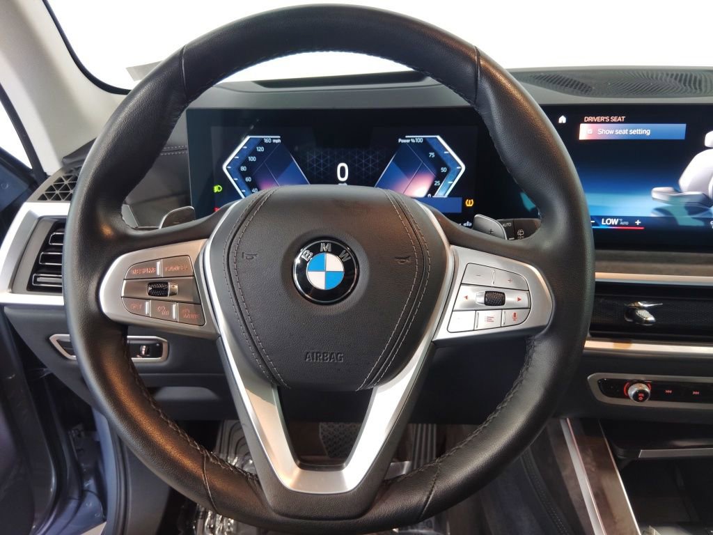 Used 2023 BMW X7 xDrive40i w/ Premium Package AWD/4WD image 12
