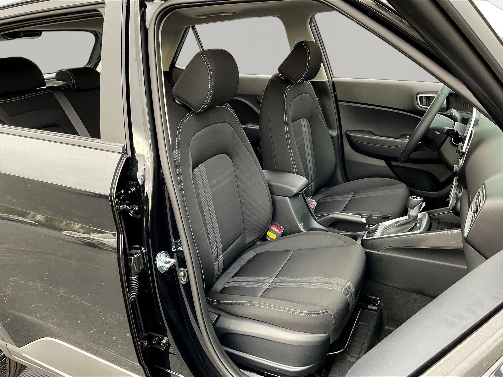 New 2026 Hyundai Venue SEL FWD image 19
