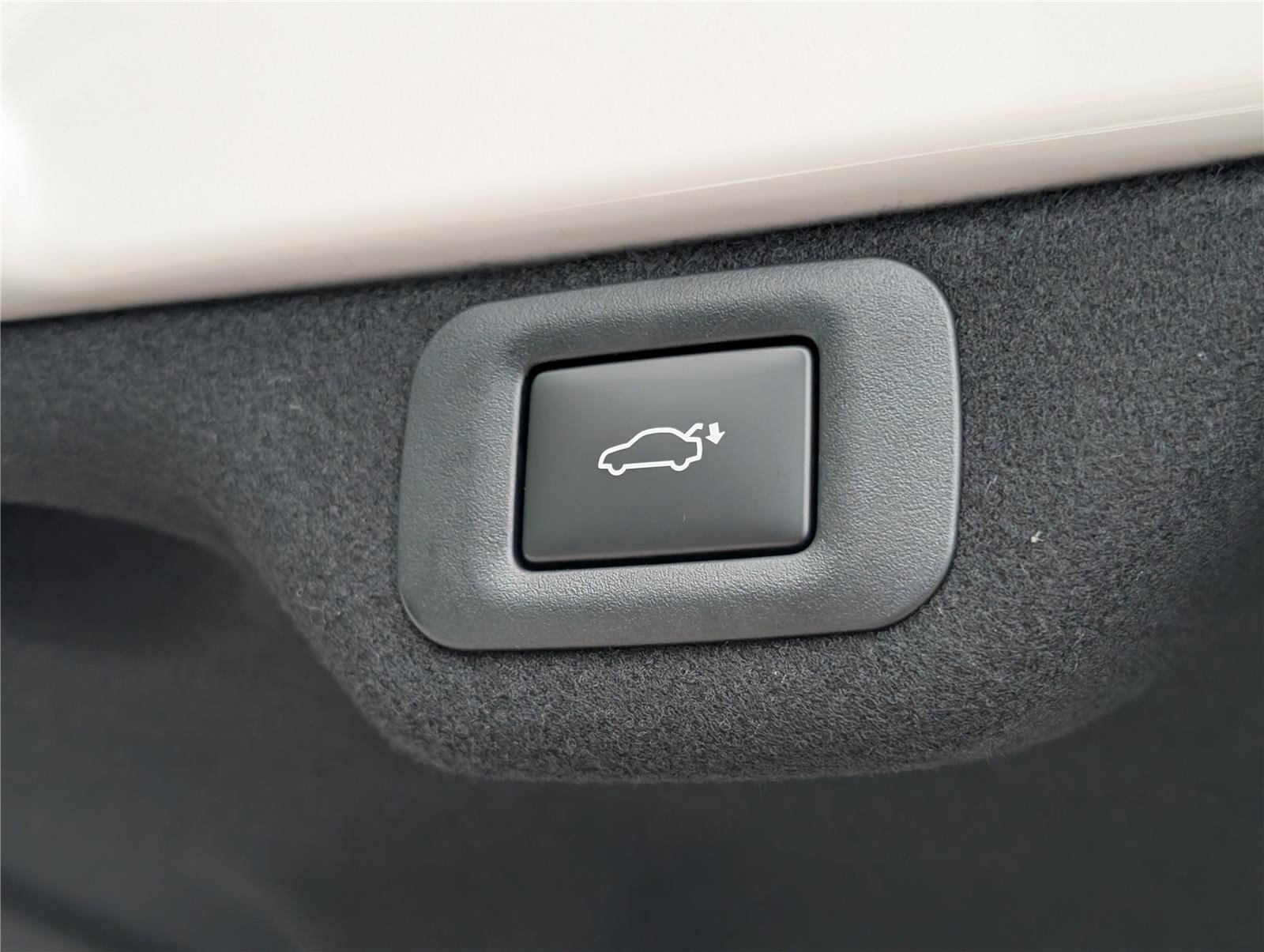New 2026 Lexus ES 500e AWD/4WD image 10
