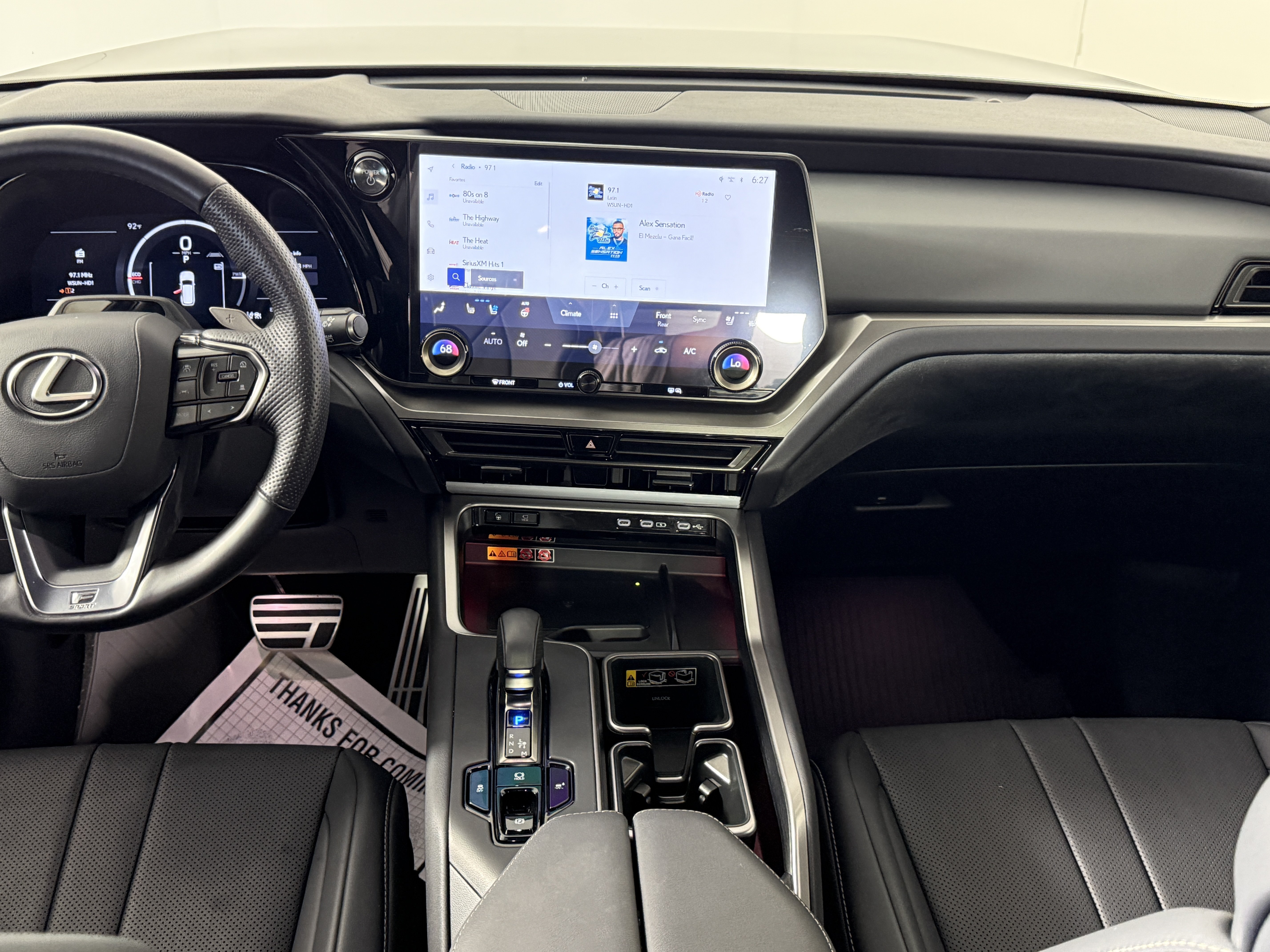 Used 2025 Lexus TX 500h AWD w/ Technology Package image 11