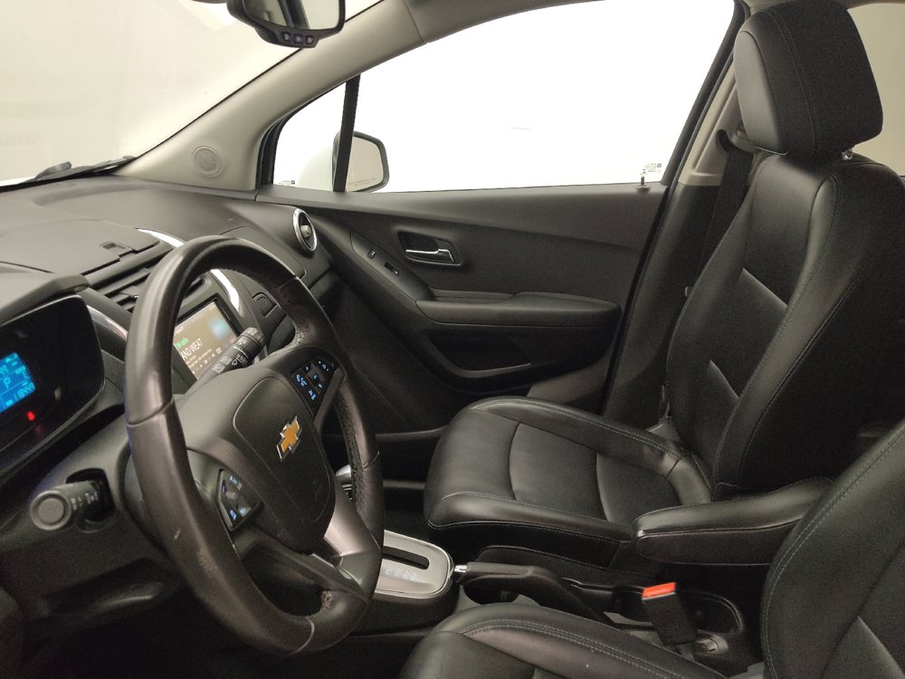 Used 2016 Chevrolet Trax LTZ FWD image 17