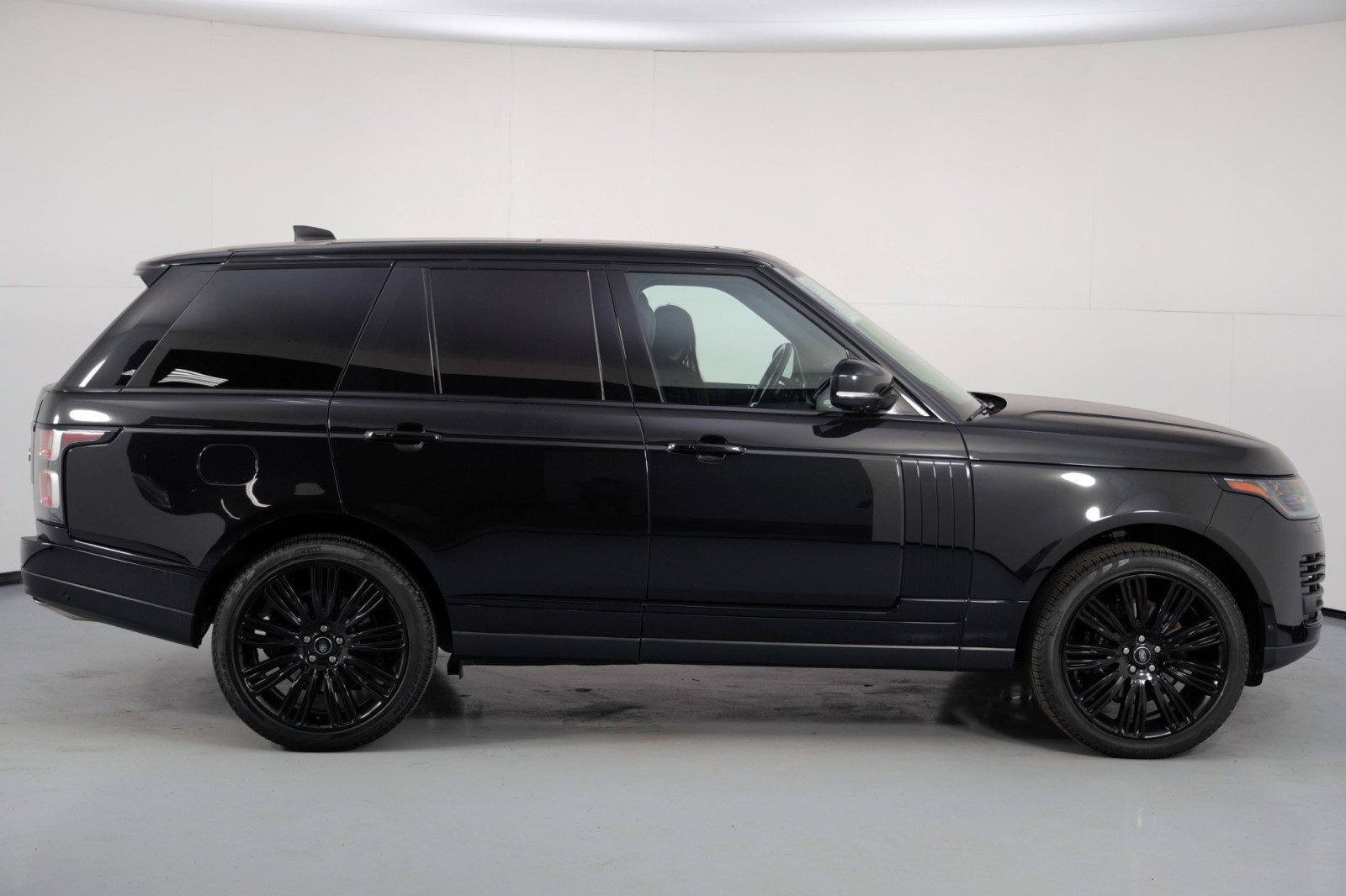 Used 2021 Land Rover Range Rover P525 Westminster Edition image 58