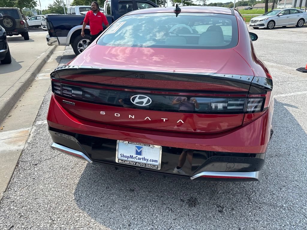 Used 2025 Hyundai Sonata SEL FWD image 25