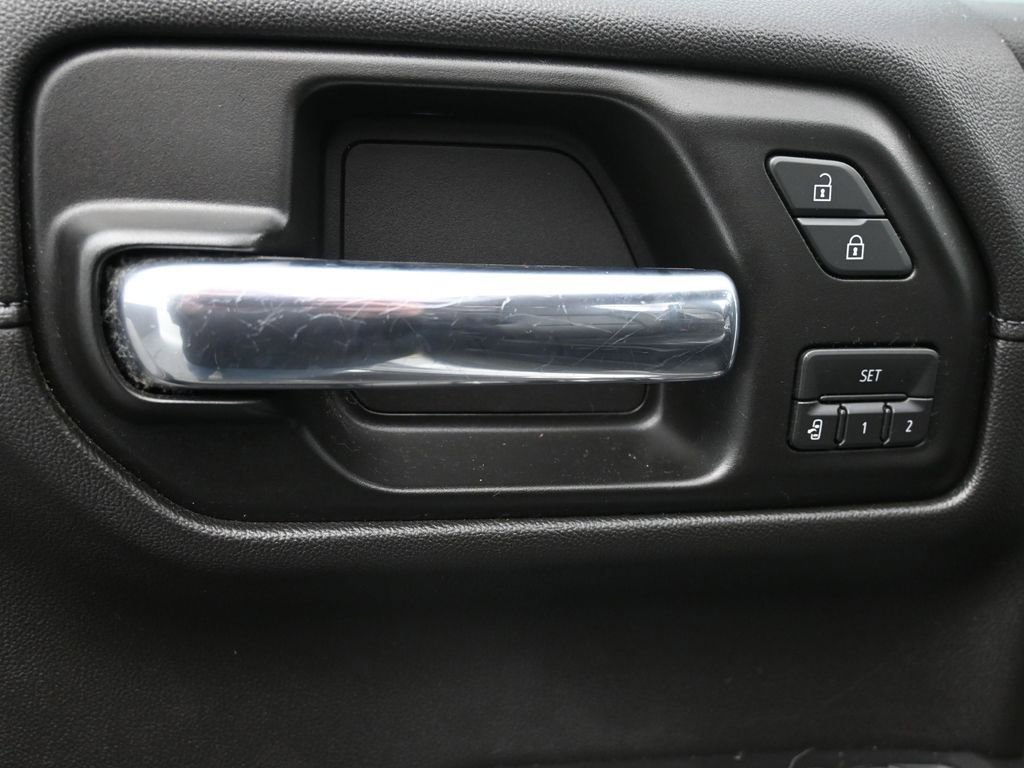 Used 2019 GMC Sierra 1500 SLT w/ SLT Premium Package image 31