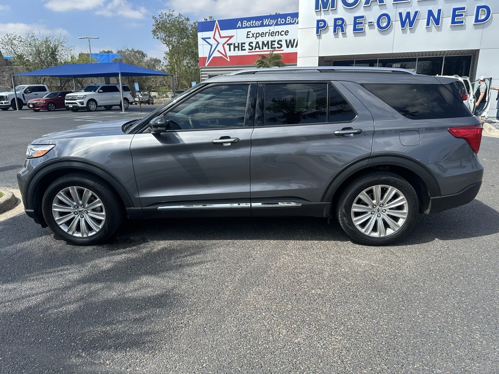 Used 2022 Ford Explorer Limited w/ Equipment Group 301A image 3