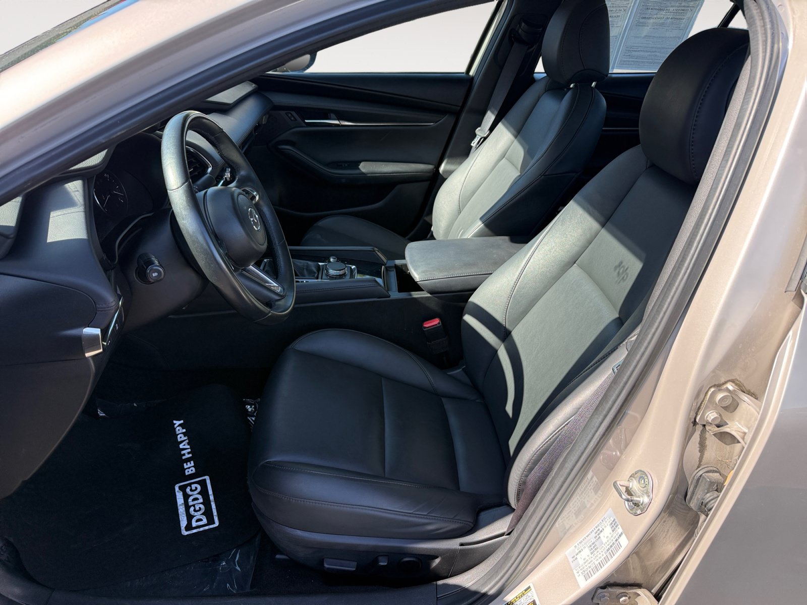 Used 2024 MAZDA MAZDA3 s FWD image 10