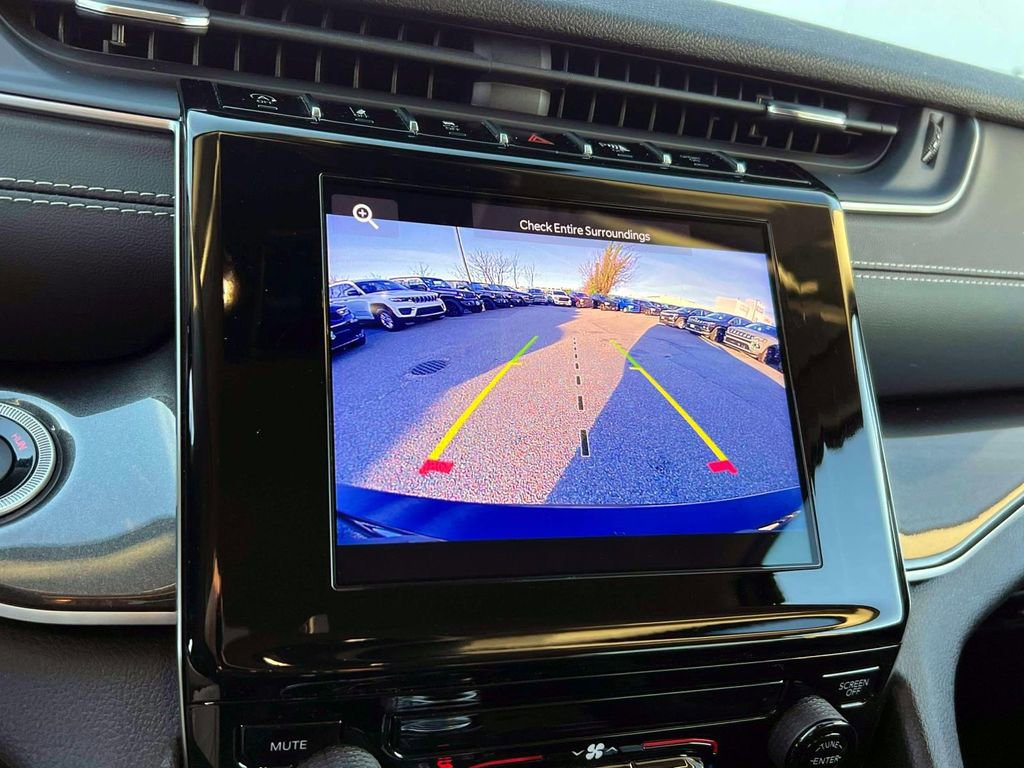 Certified 2023 Jeep Grand Cherokee L Laredo image 28