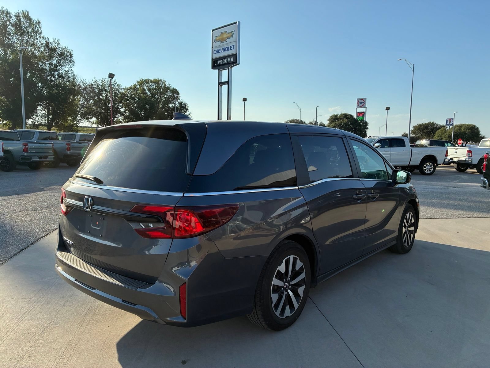 Used 2025 Honda Odyssey EX-L image 12