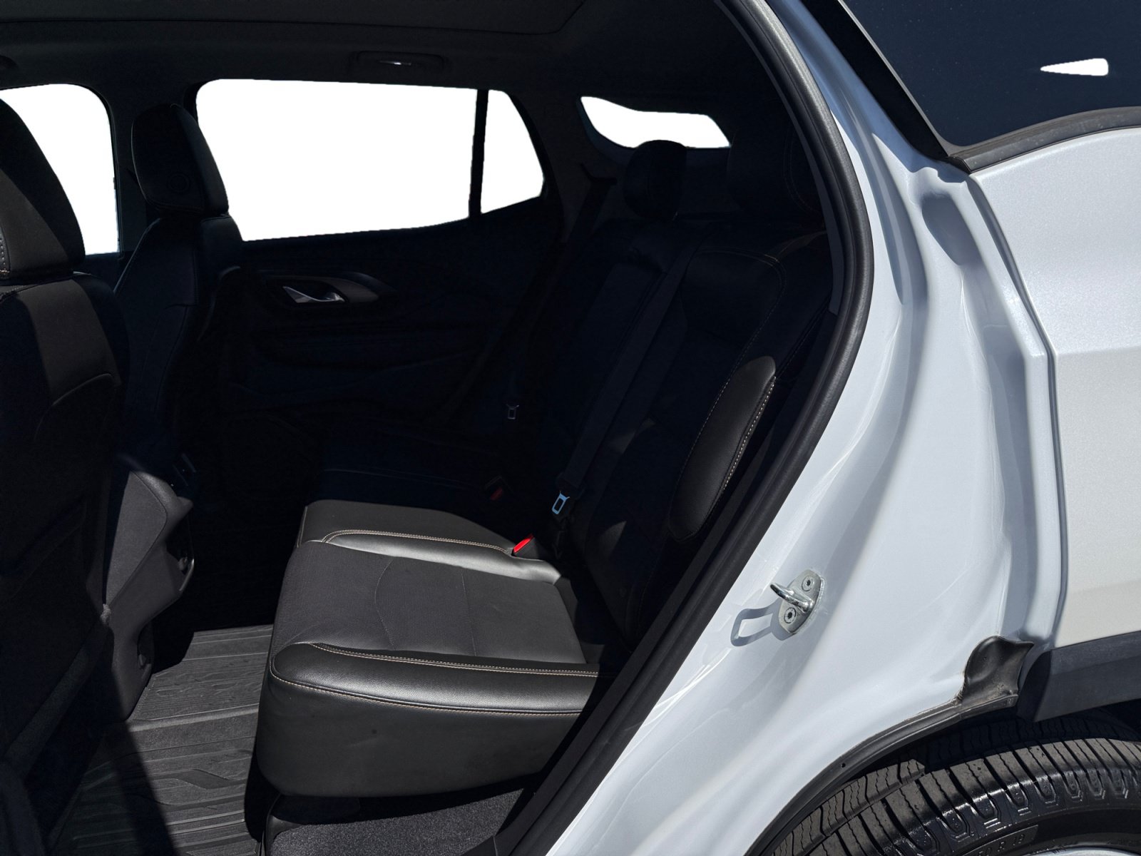 Used 2020 GMC Terrain SLT w/ Preferred Package FWD image 16