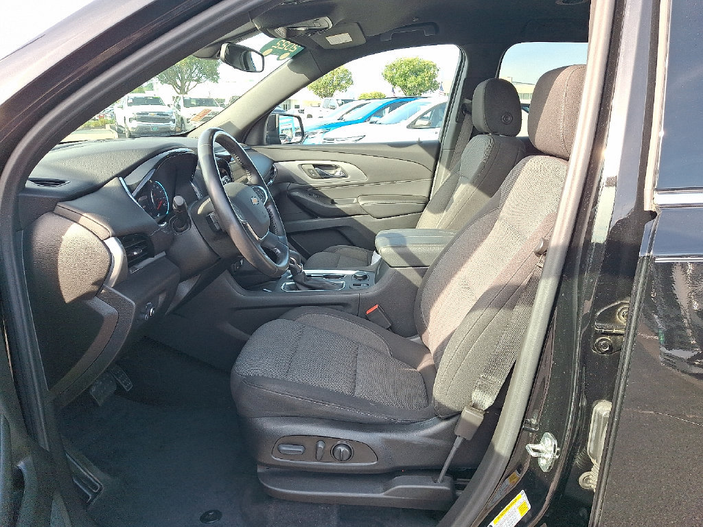 Certified 2022 Chevrolet Traverse LT FWD image 14