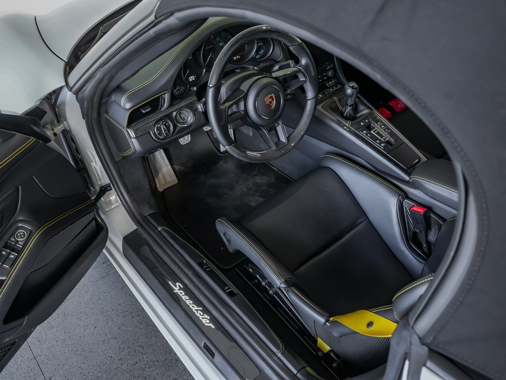 Certified 2019 Porsche 911 Speedster RWD image 4