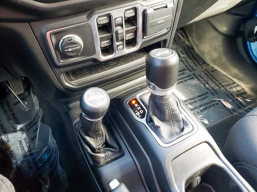 Used 2021 Jeep Wrangler Unlimited Willys image 15