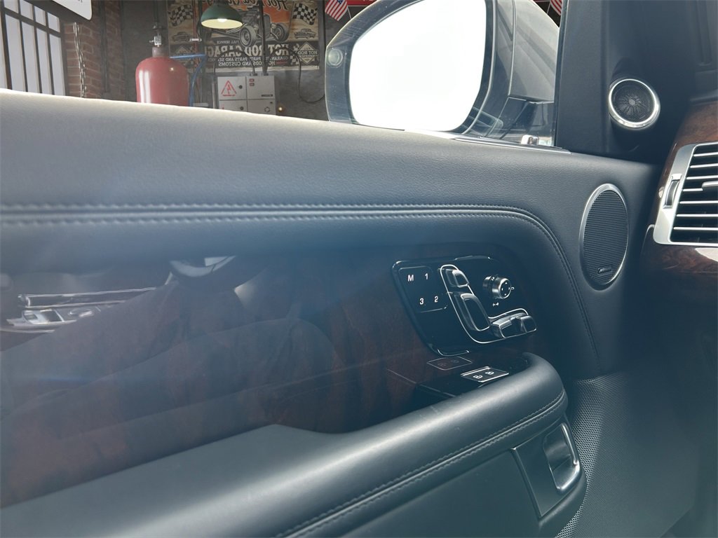 Used 2021 Land Rover Range Rover P525 Westminster Edition LWB image 22
