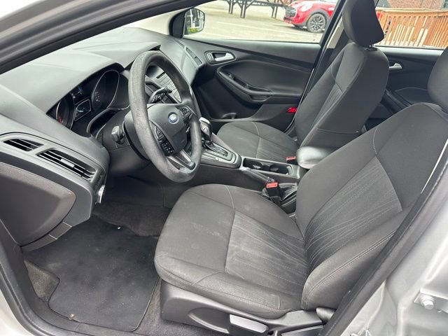 Used 2016 Ford Focus SE image 9