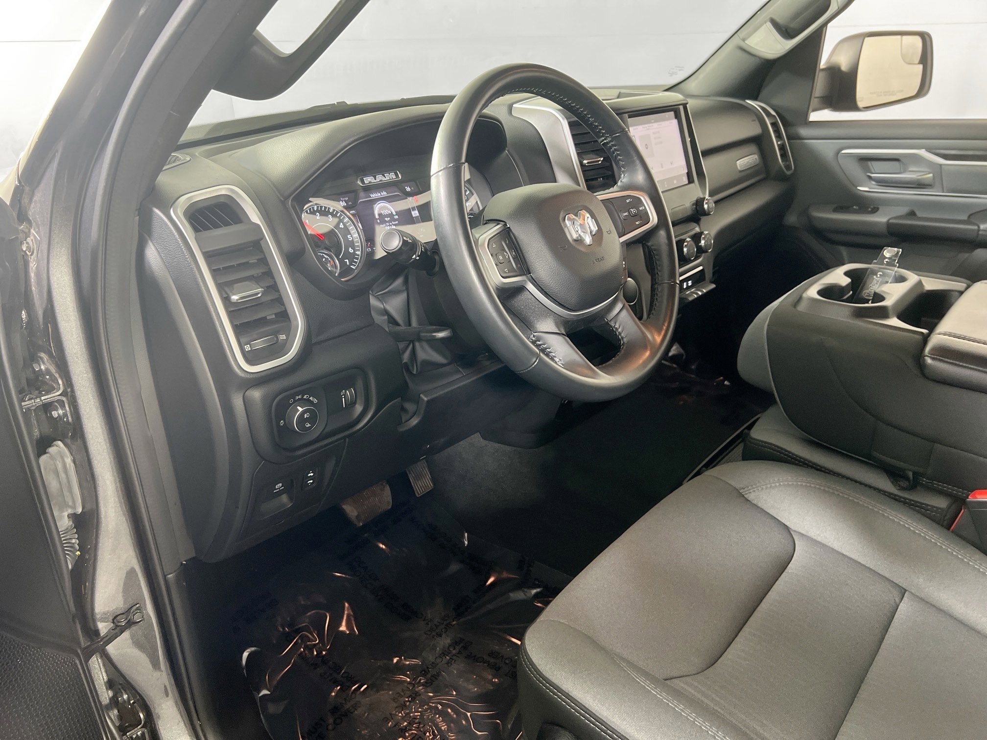 Used 2022 RAM 1500 Big Horn AWD/4WD image 9