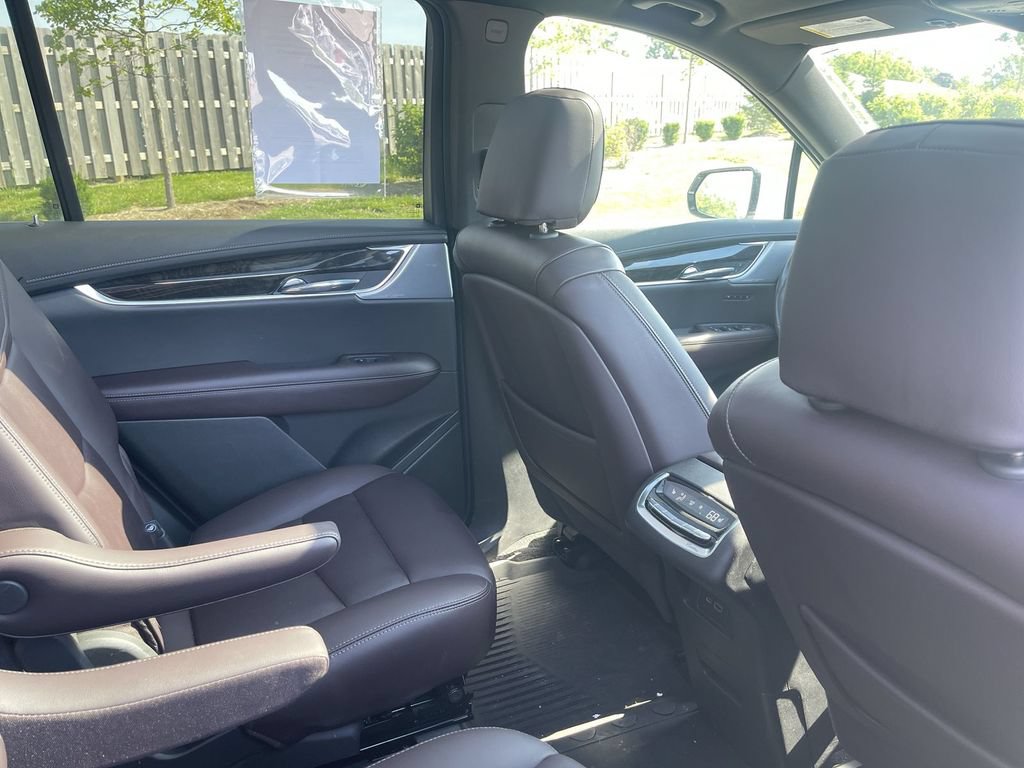 Certified 2023 Cadillac XT6 Premium Luxury w/ LPO, Floor Liner Package AWD/4WD image 43