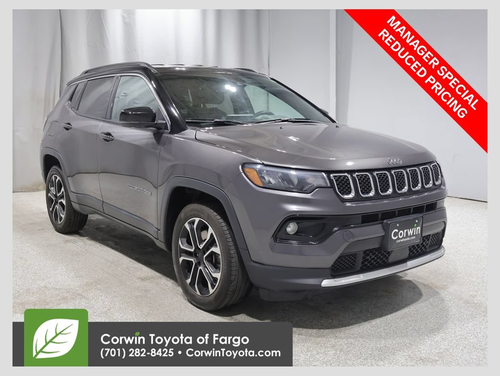 Used 2023 Jeep Compass Limited AWD/4WD image 1