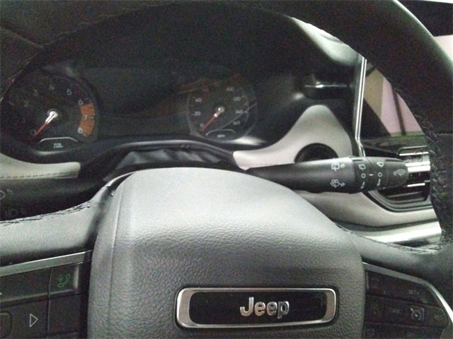 Used 2024 Jeep Compass Limited image 25