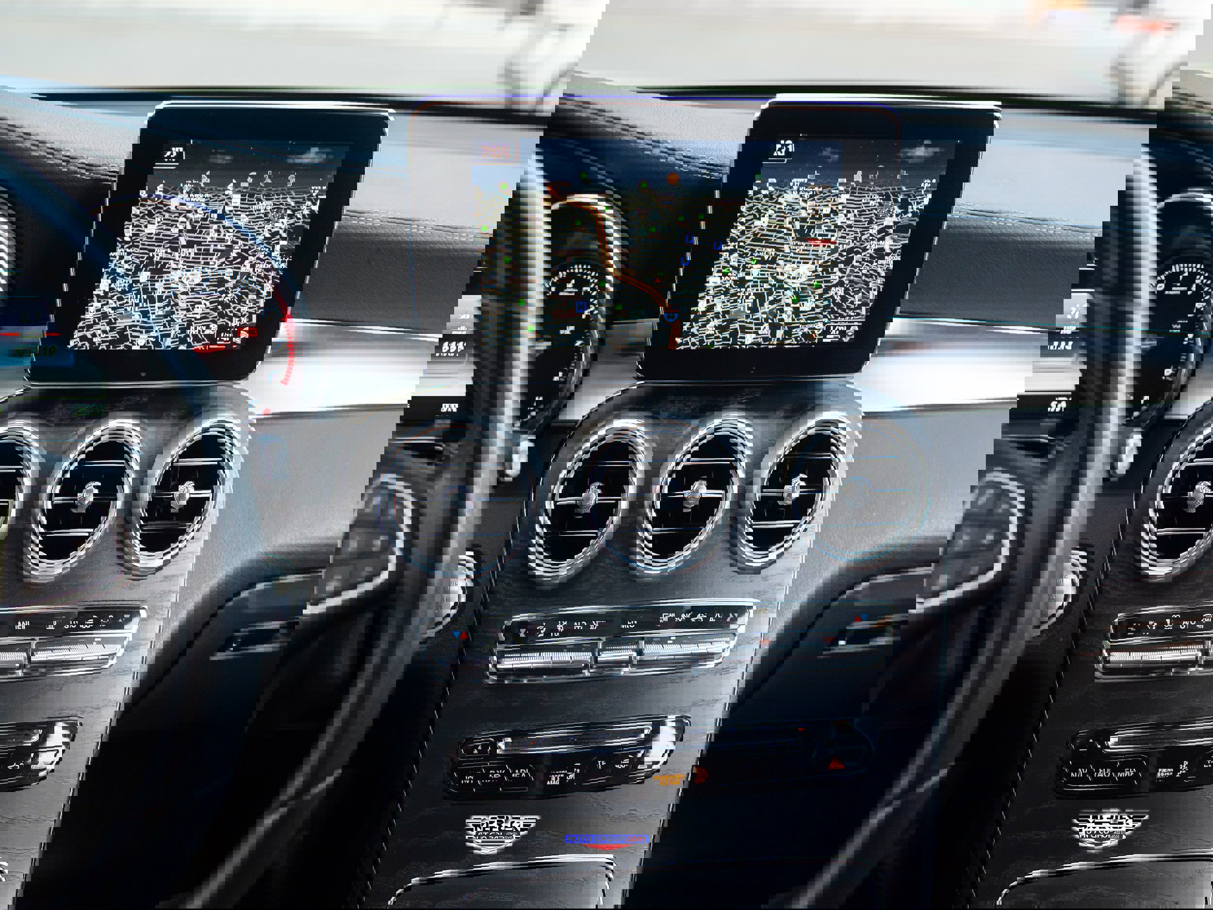 Used 2018 Mercedes-Benz GLC 300 4MATIC Coupe w/ Multimedia Package image 31