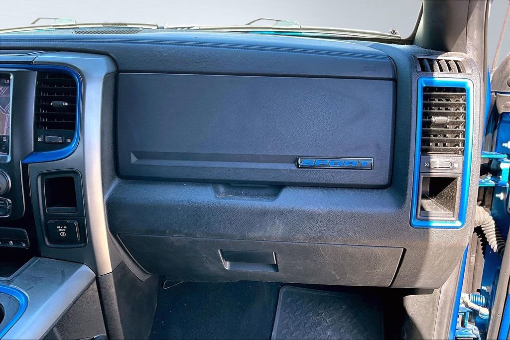 Certified 2018 RAM 1500 Sport w/ Hydro Blue Sport Package image 17