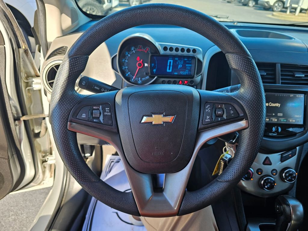 Used 2014 Chevrolet Sonic LT image 16