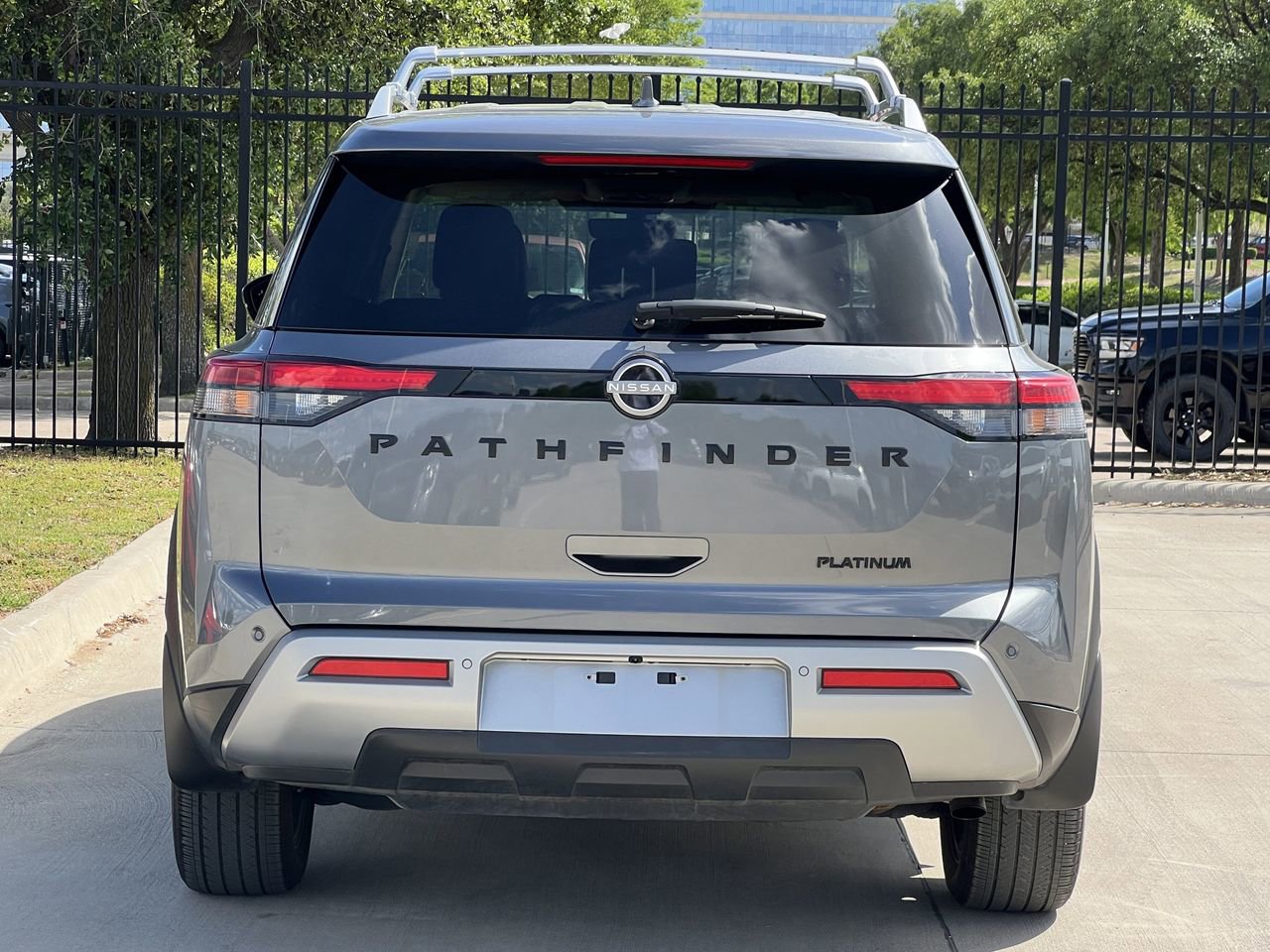 Certified 2023 Nissan Pathfinder Platinum w/ Black Appearance Package image 4