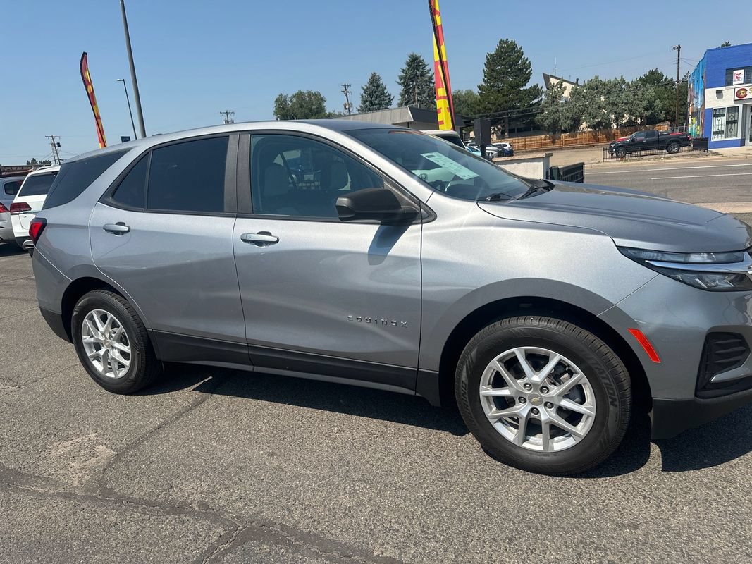 Used 2023 Chevrolet Equinox LS w/ LS Convenience Package AWD/4WD image 10