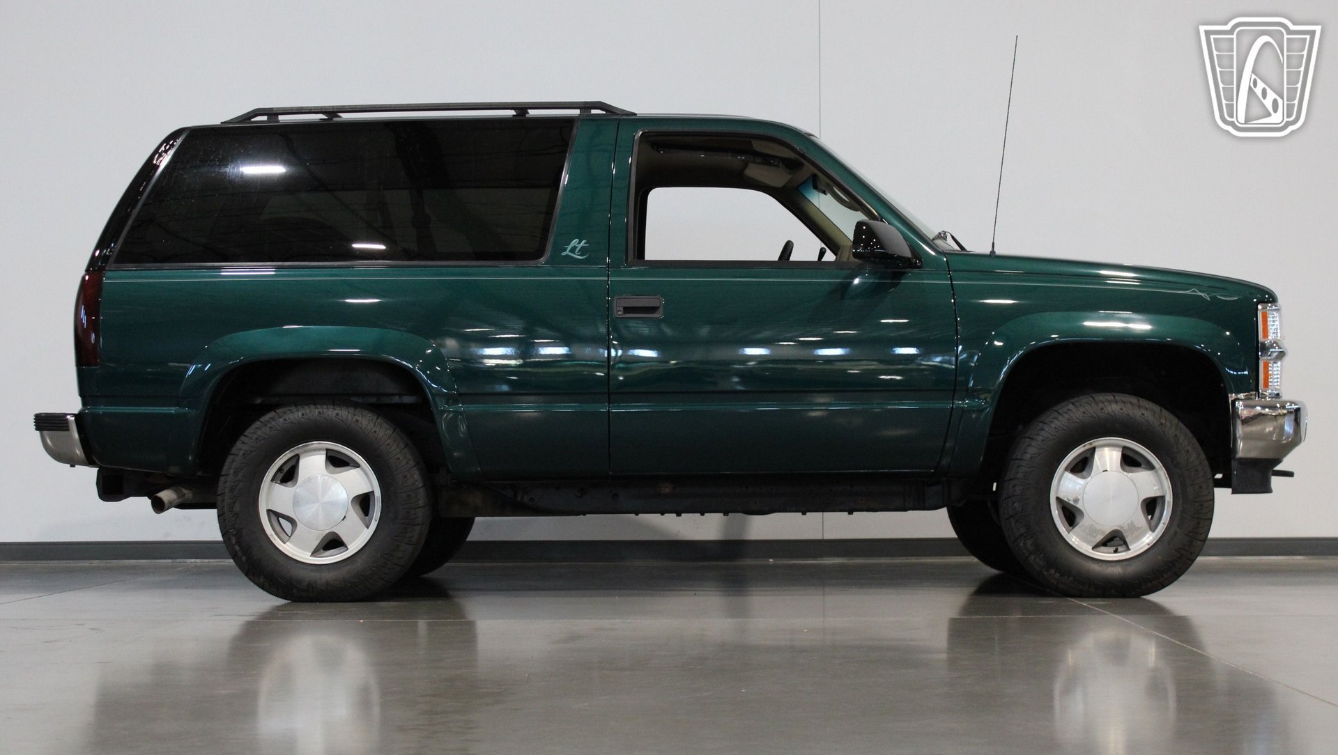Used 1996 Chevrolet Tahoe 4WD 2-Door image 34