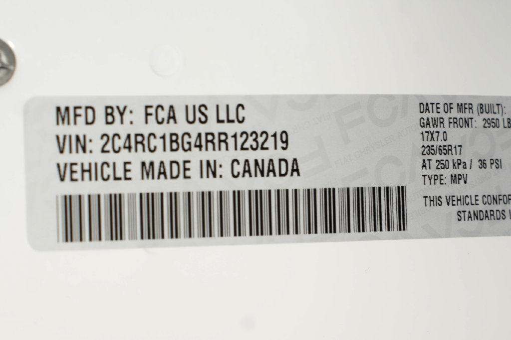 Used 2024 Chrysler Pacifica Touring-L FWD image 31
