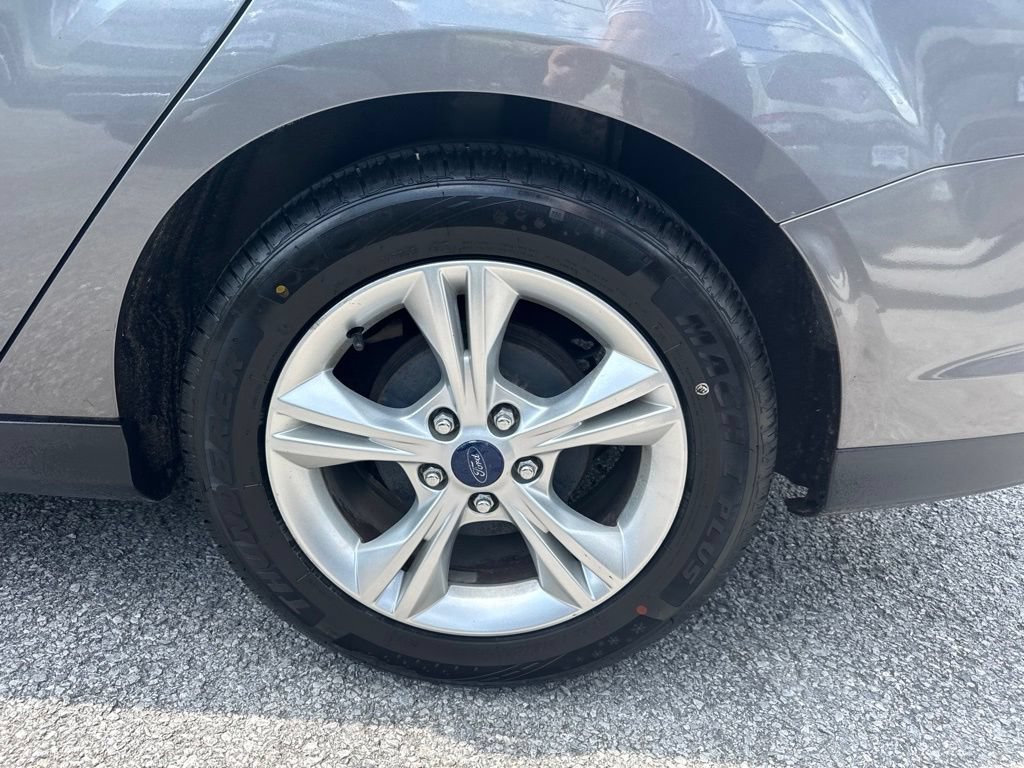 Used 2013 Ford Focus SE FWD image 9