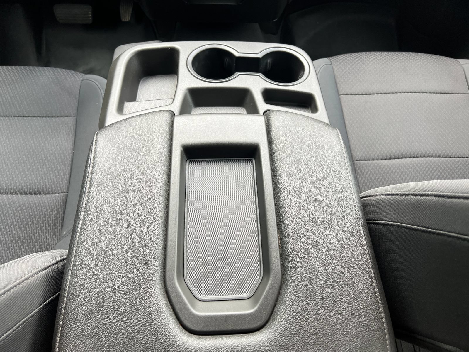 Used 2019 Chevrolet Silverado 1500 Custom w/ Custom Convenience Package AWD/4WD image 19