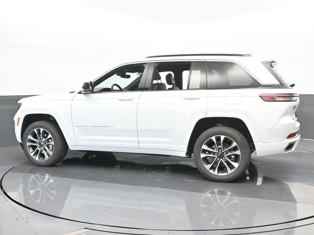 Used 2024 Jeep Grand Cherokee Overland image 3