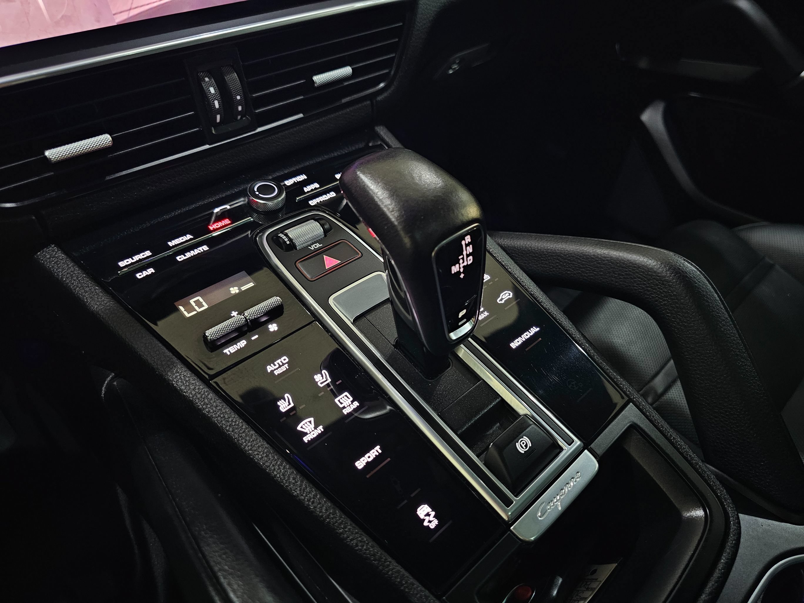 Used 2023 Porsche Cayenne Platinum Edition AWD/4WD image 50