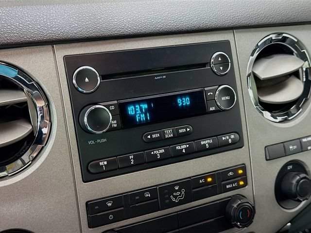 Used 2016 Ford F350 XLT w/ XLT Premium Package AWD/4WD image 14
