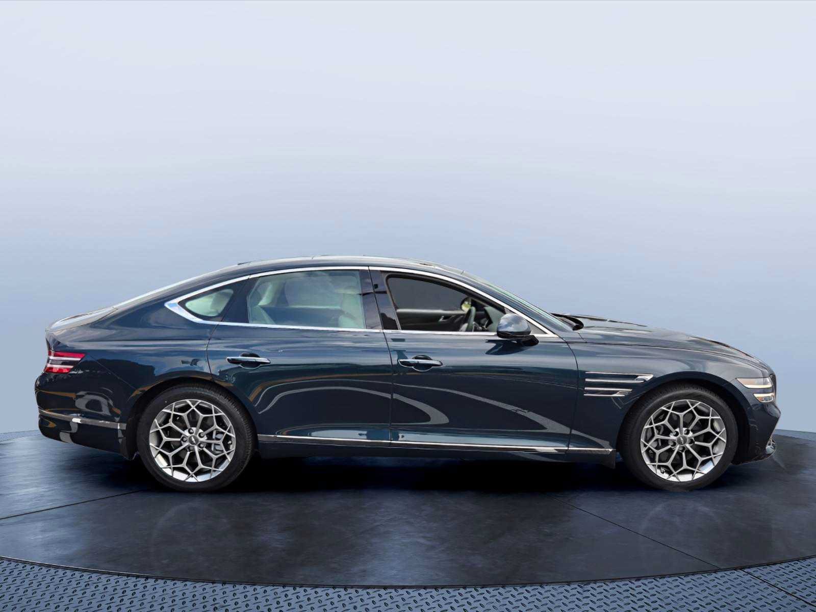 Used 2022 Genesis G80 2.5T w/ Prestige Package RWD image 2