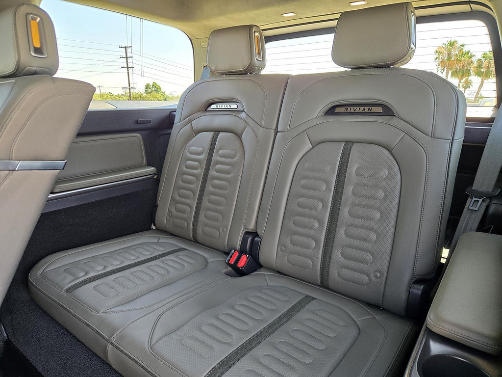 Used 2023 Rivian R1S Adventure AWD/4WD image 23