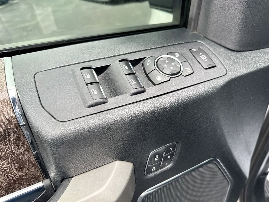 Used 2019 Ford F250 Lariat w/ Lariat Ultimate Package image 22