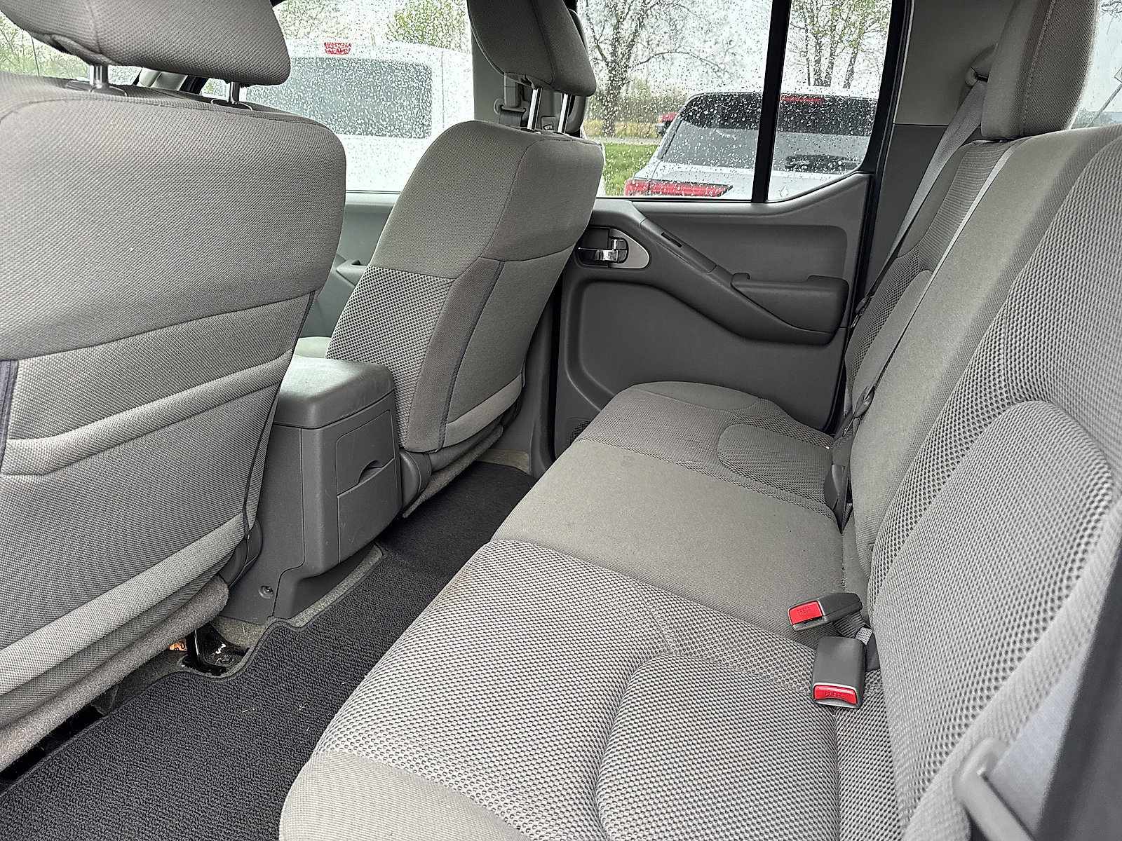 Used 2018 Nissan Frontier SV AWD/4WD image 9