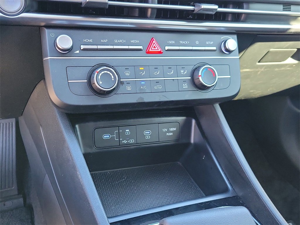 Used 2025 Hyundai Tucson SE image 28